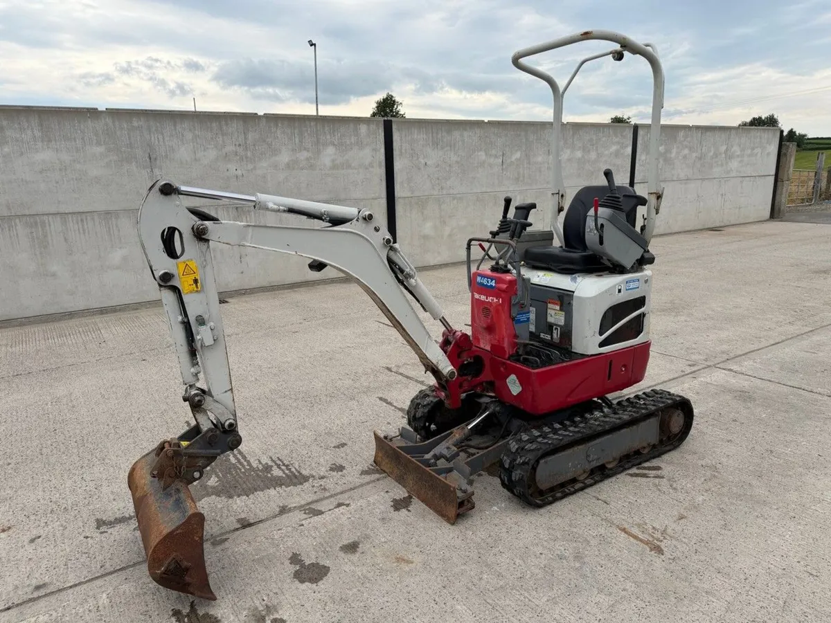 TAKEUCHI TB210R 1 TON MICRO DIGGER - Image 1