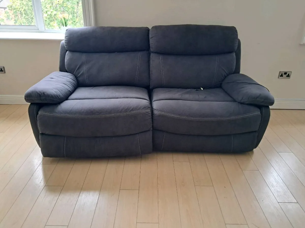 Electric 3 person Recliner - Image 1