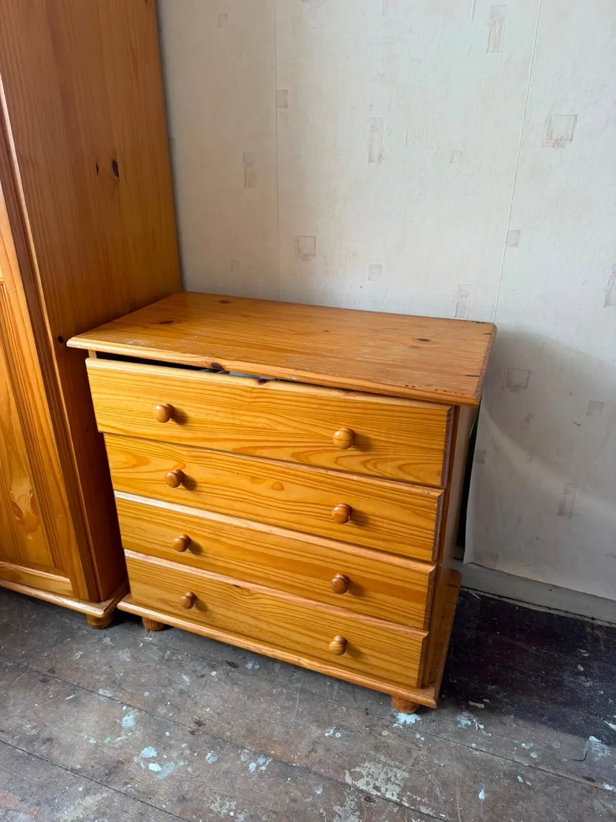 Brown wardrobe and chest of drawers set - Image 1