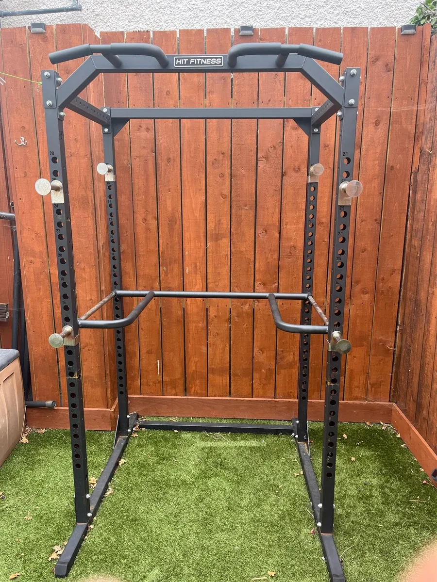 Hit Fitness F200 Pro Power Rack with Pro dip bar - Image 1