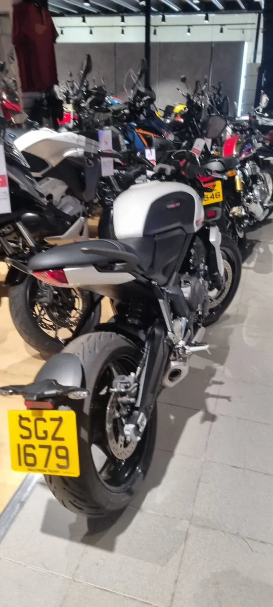 Triumph Trident 660 - Image 2