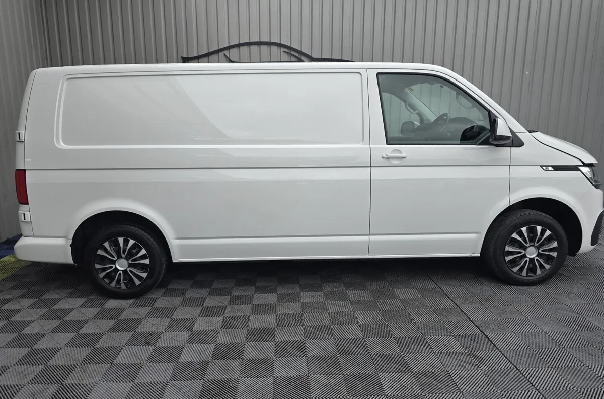 2021 Volkswagen Transporter 2.0D - Image 2