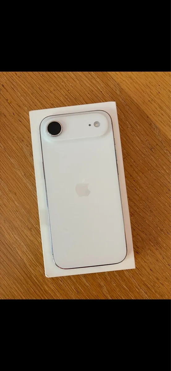 Apple iPhone 17 AIR 256GB (SIM FREE) AS NEW - Image 2