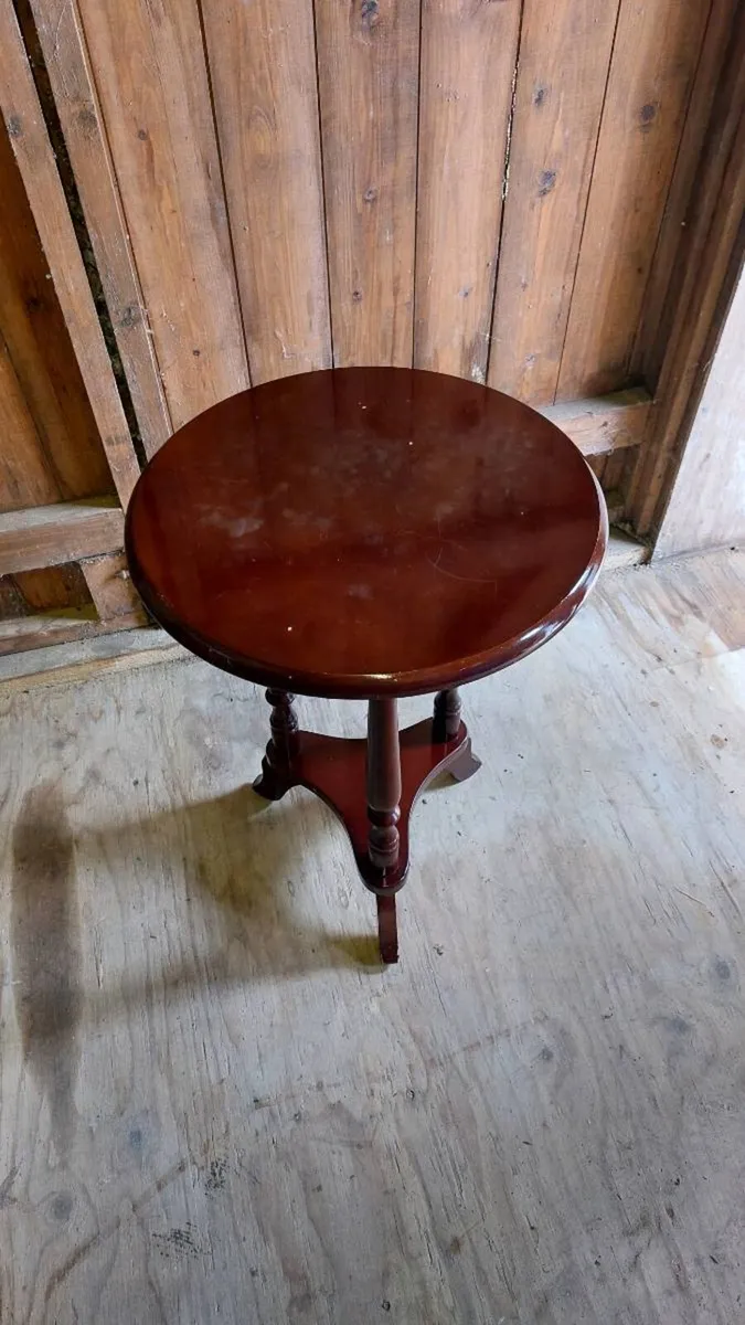 Small lamp table - Image 1