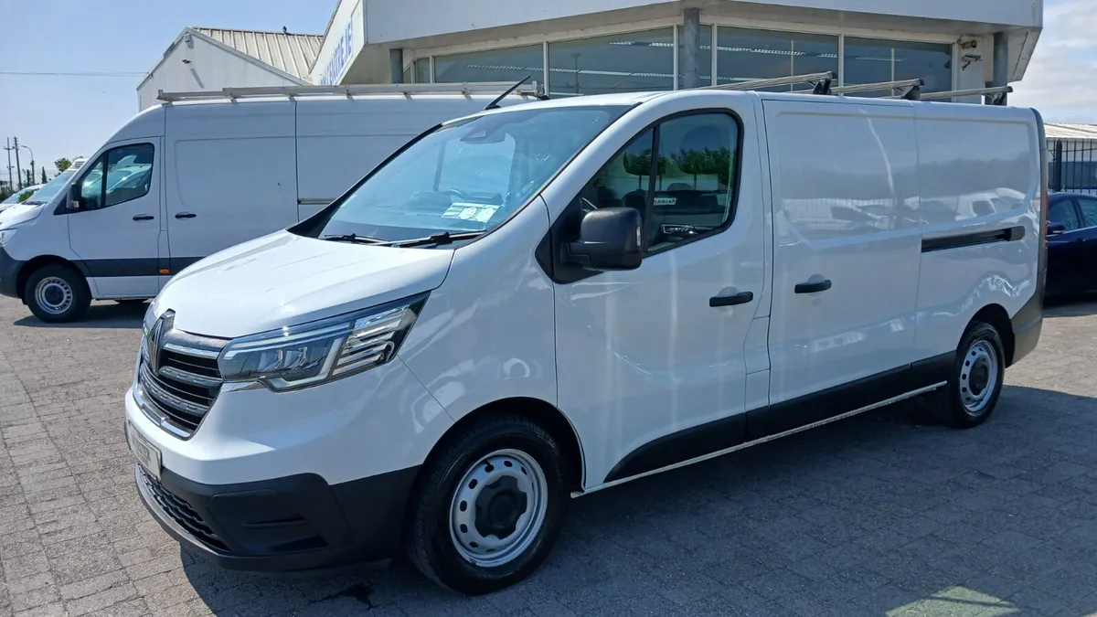 251 RENAULT TRAFIC LWB WITH A/C CRUISE 58K KMS - Image 1