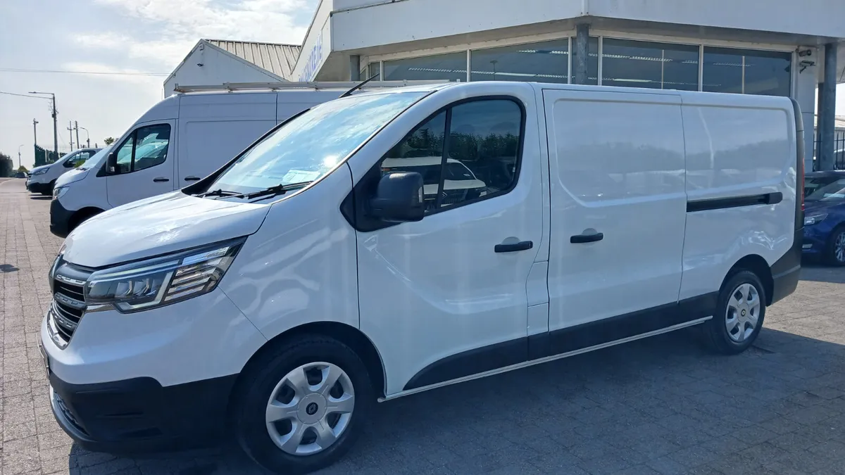 231 RENAULT TRAFIC LWB WITH CRUISE CONTROL, 85K KM - Image 1