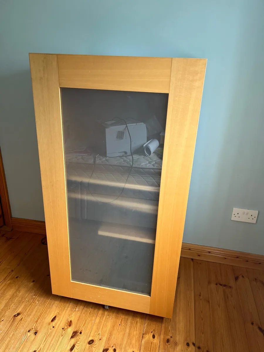 Quality Fold-Away Computer Desk / Storage Cabinet - Image 3