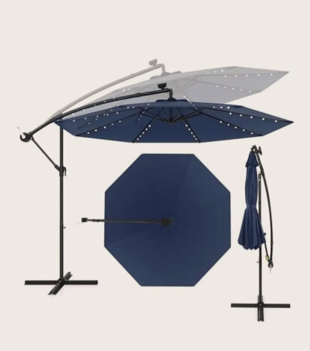 Cantilever solar lit parasol - Image 1
