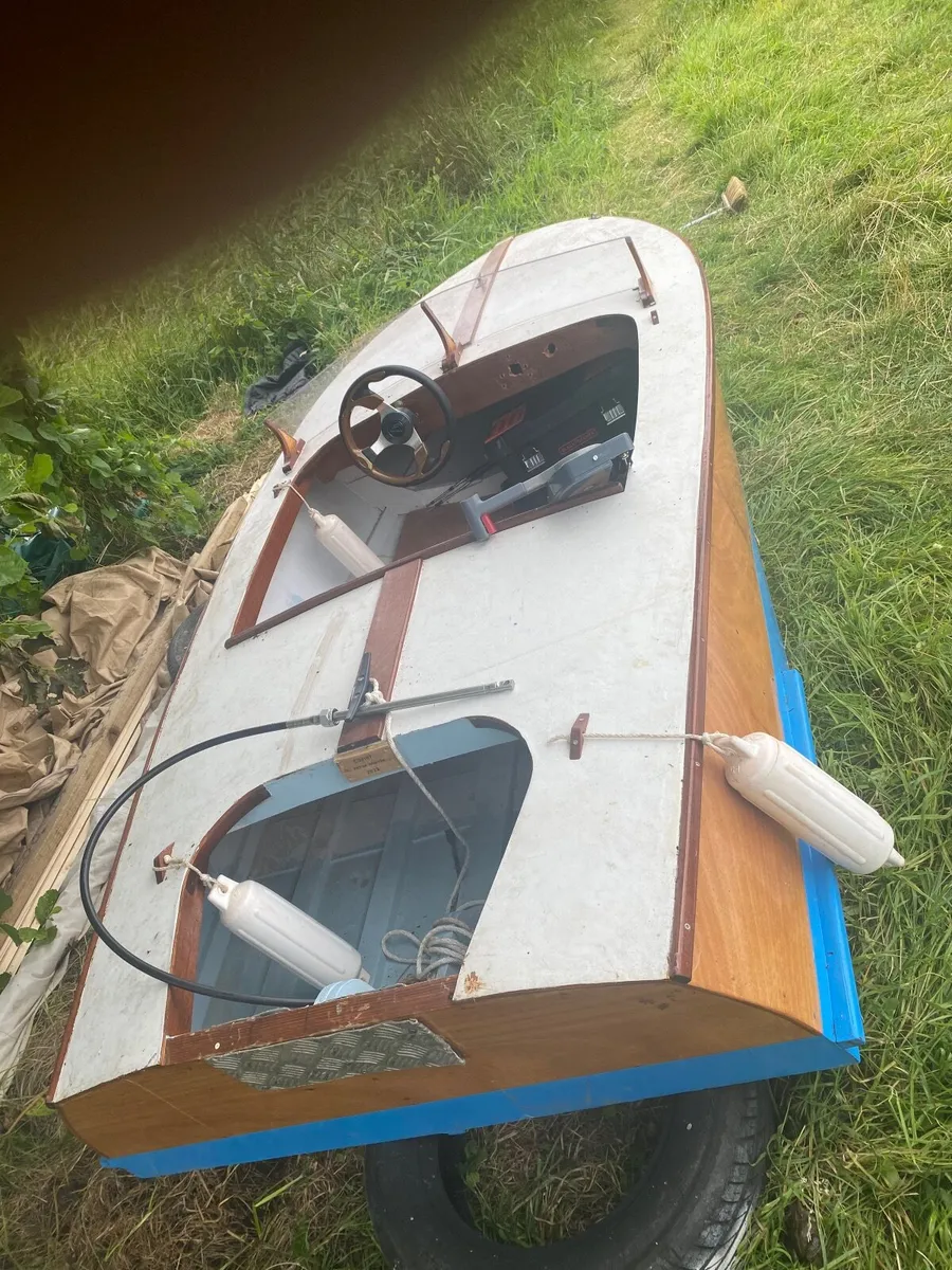 Classic Runabout - Image 1