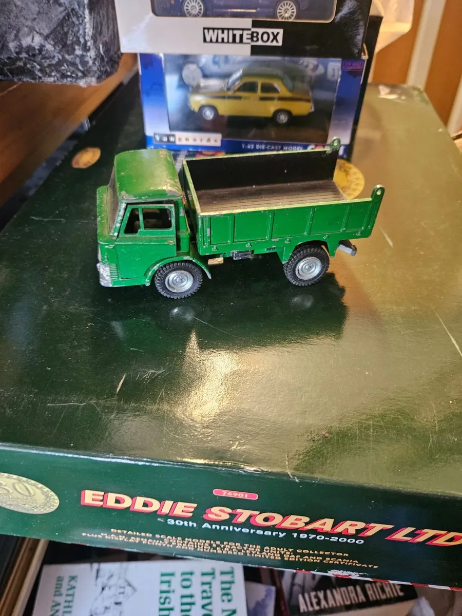Dinky 1970's Ford Model D Tipper Truck - Image 1