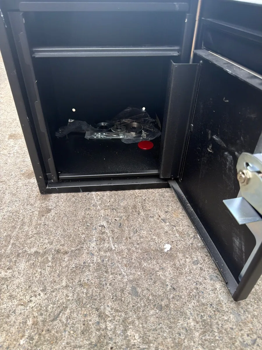 Post box - Image 2