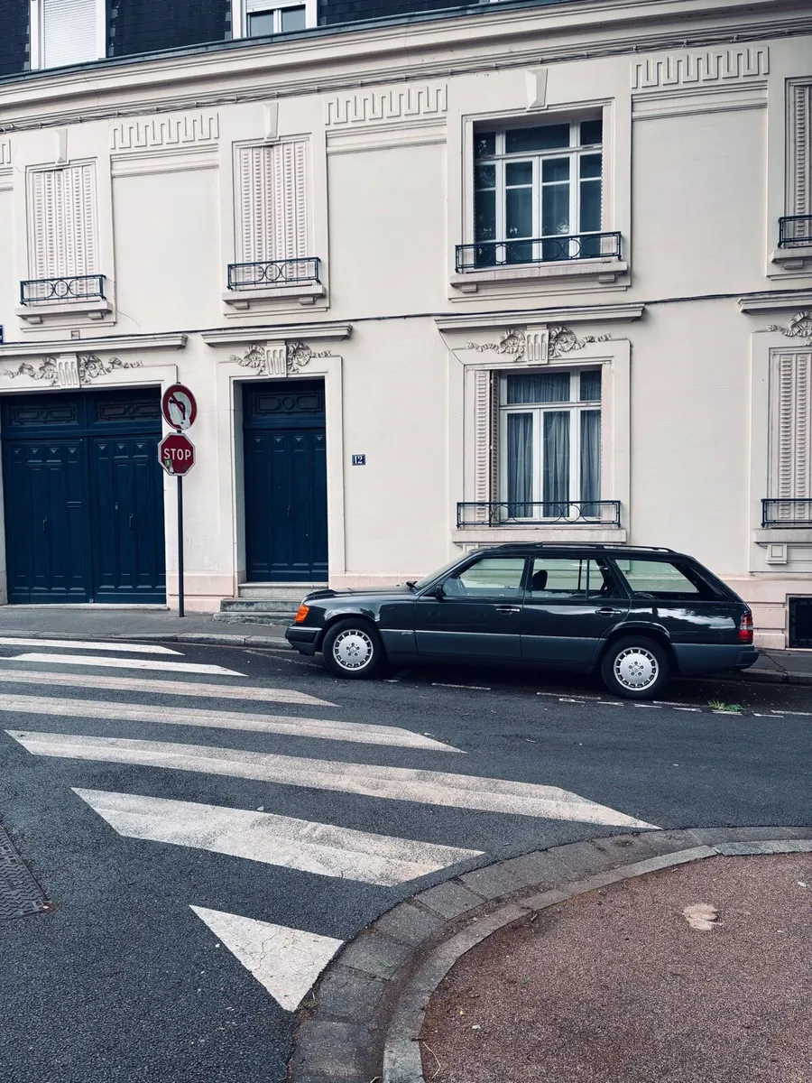 1991 Mercedes 250TD Estate - Image 1
