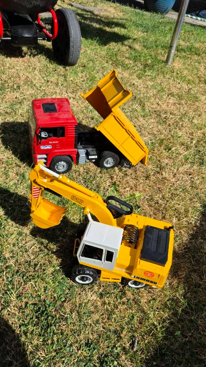 Toy Trucks and construction vehicles - Image 1