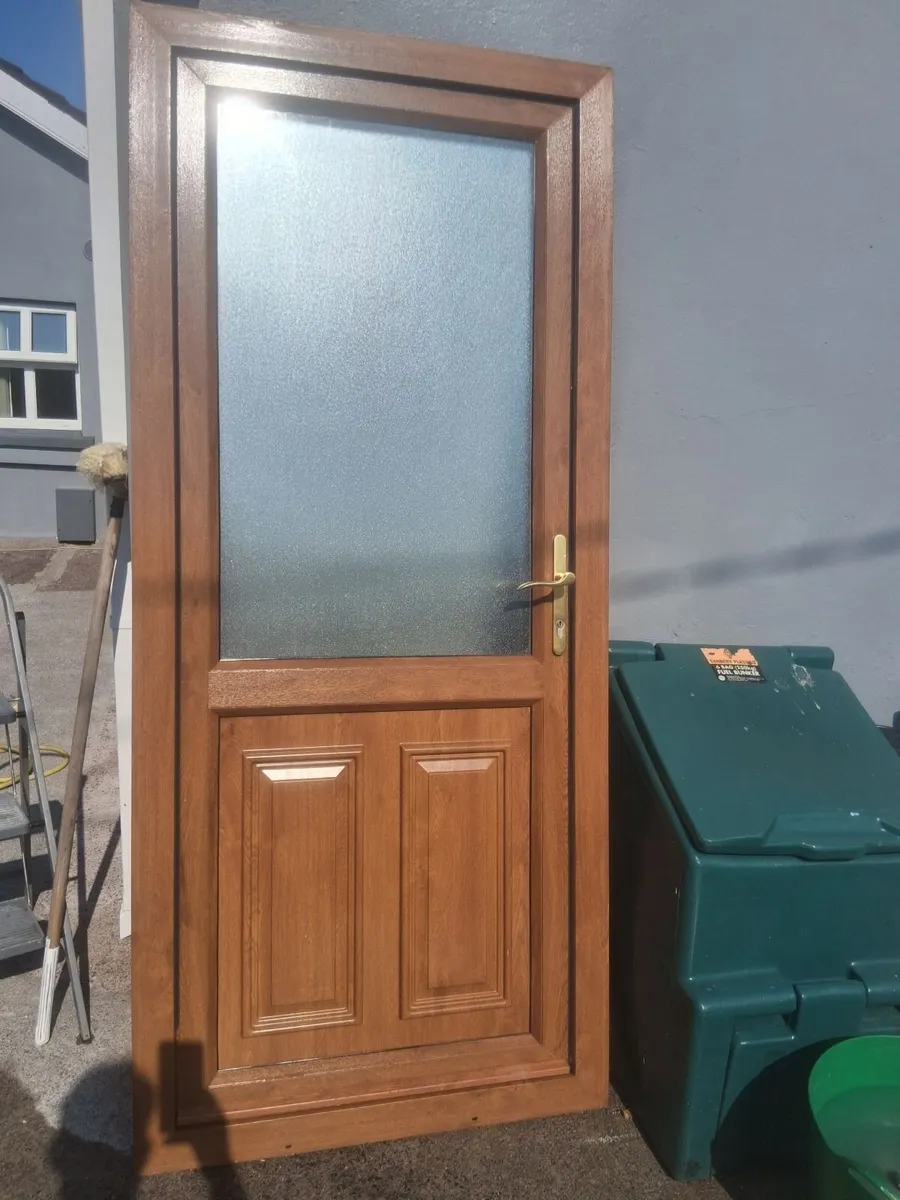Pvc door  910 x 280
