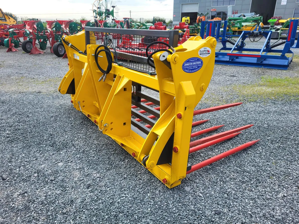 Johnston 9ft Heavy Duty Push off Rake - Image 3