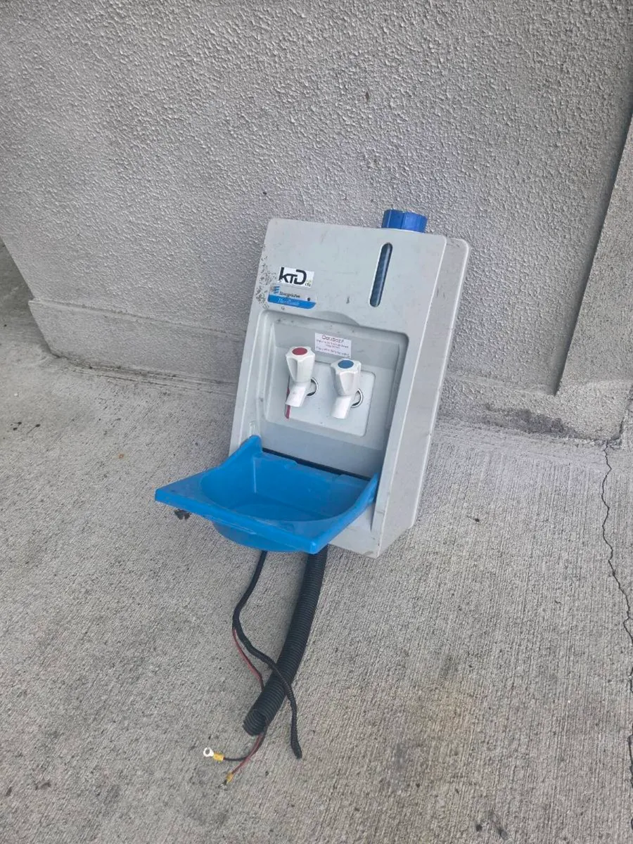 Van hand wash unit - Image 1