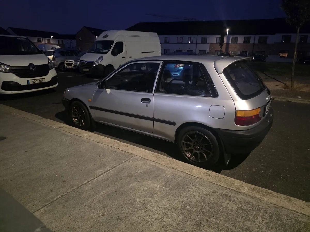 Toyota Starlet 1995 - Image 2