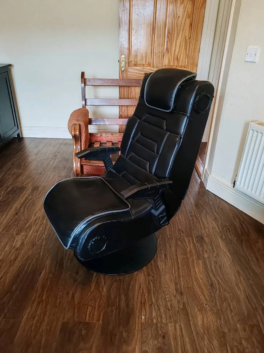 Selection of furniture, looking for quick sale - Image 1