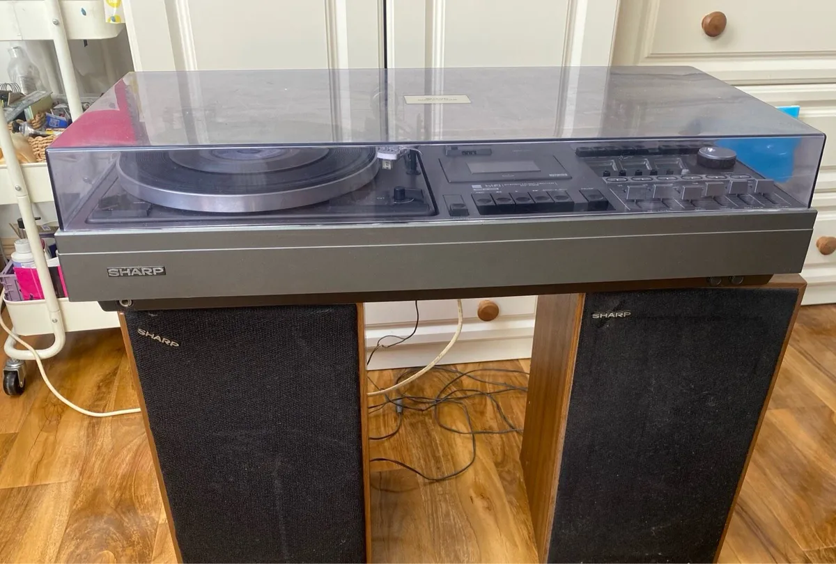 Stereo - Image 2