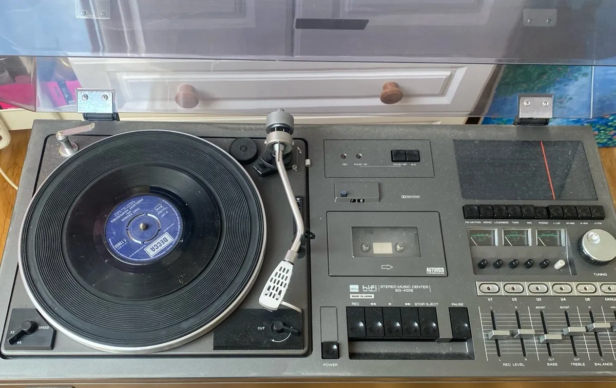 Stereo - Image 1