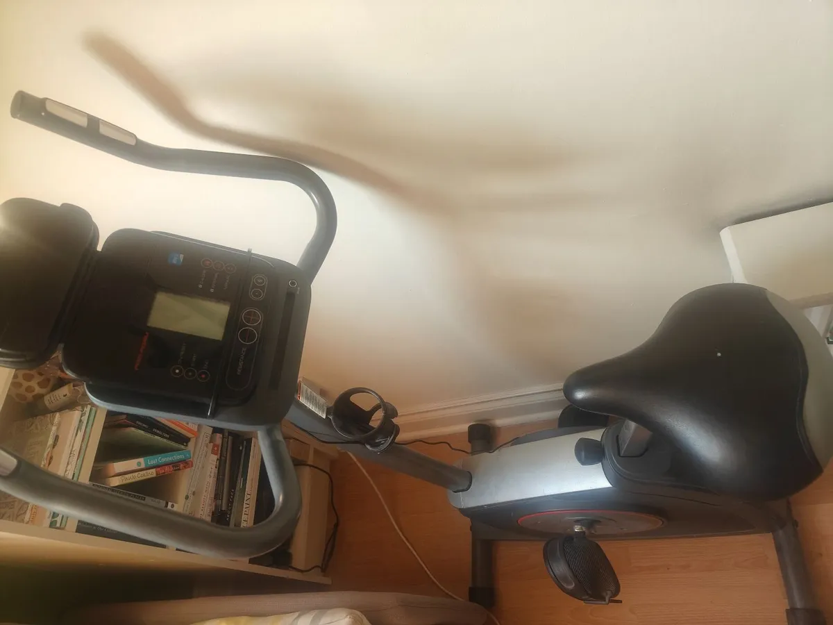 Stationery Exercise Bike - ProForm 210 CSX - Image 3