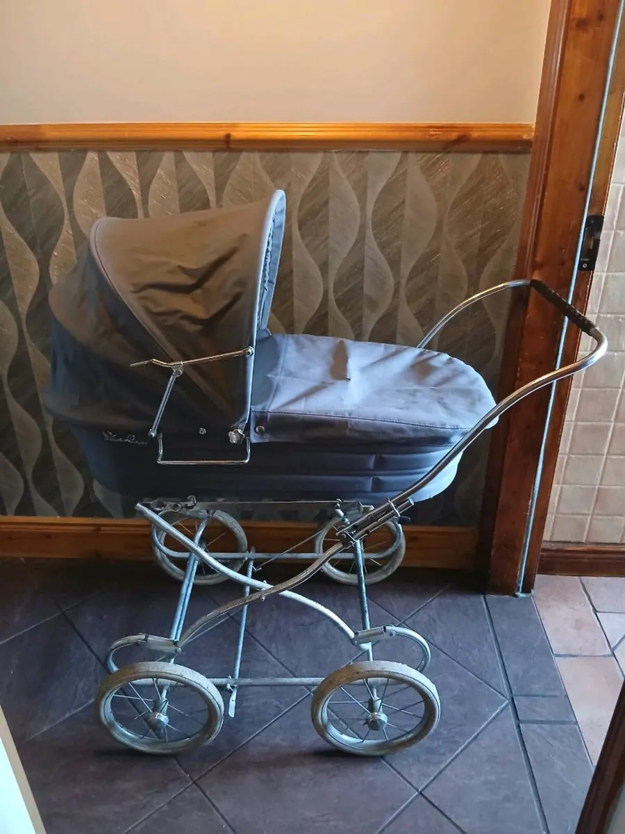 Silvercross pram - Image 1