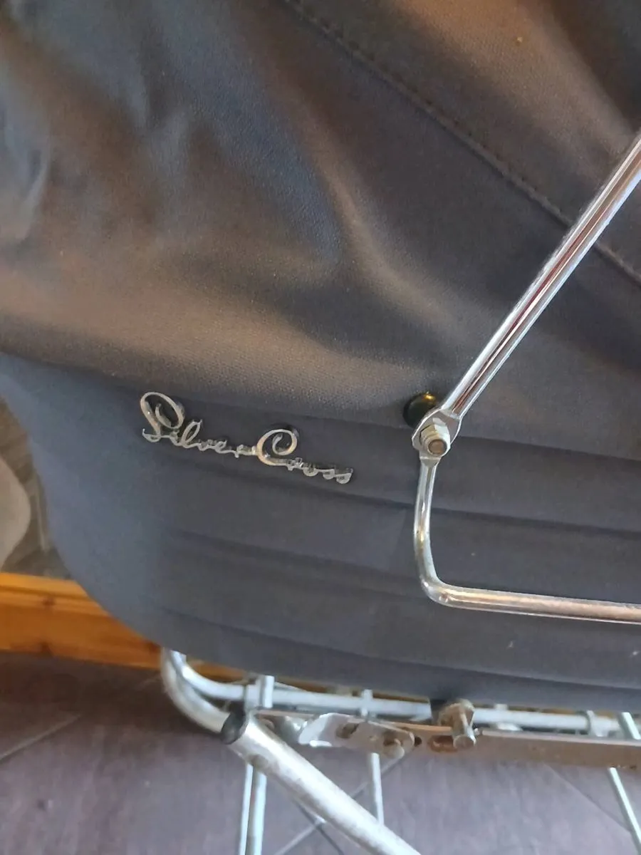 Silvercross pram - Image 4