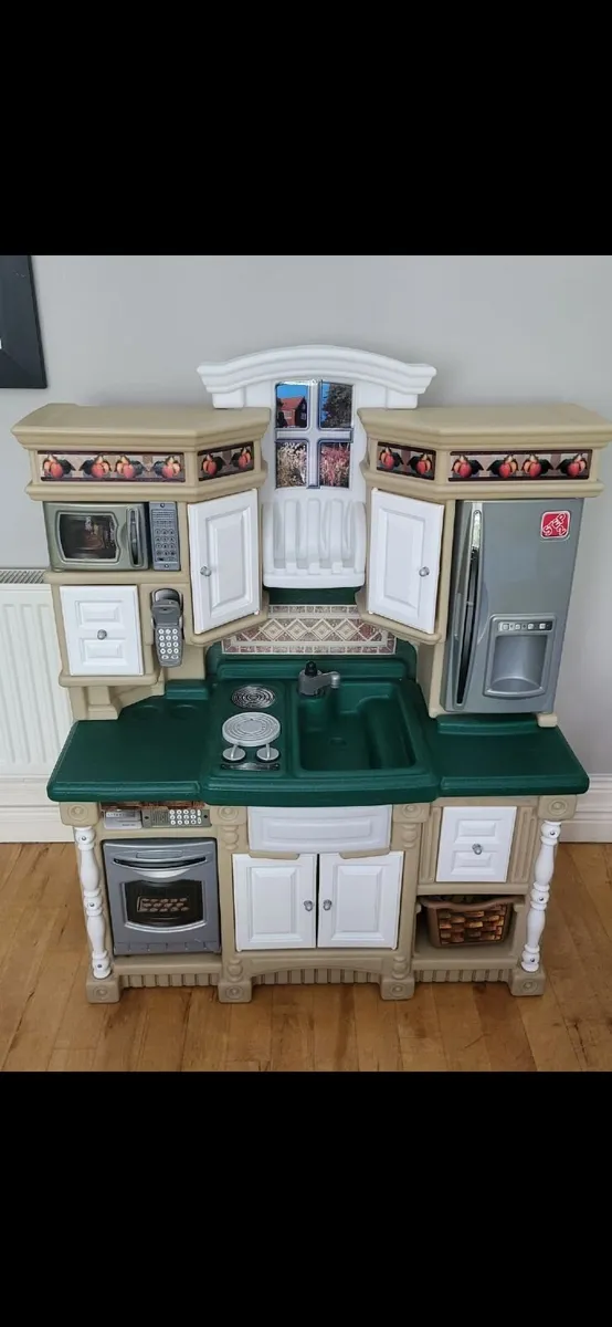 Play Kitchen Step 2 Toy Kitchen - Image 1