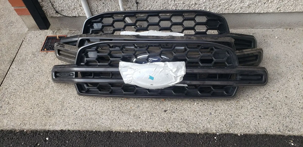 3 New Ford Ranger Front Grills - Image 2