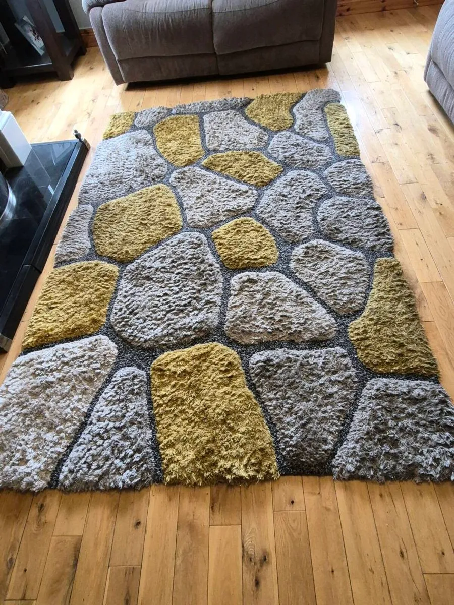 LARGE RUG - Image 2