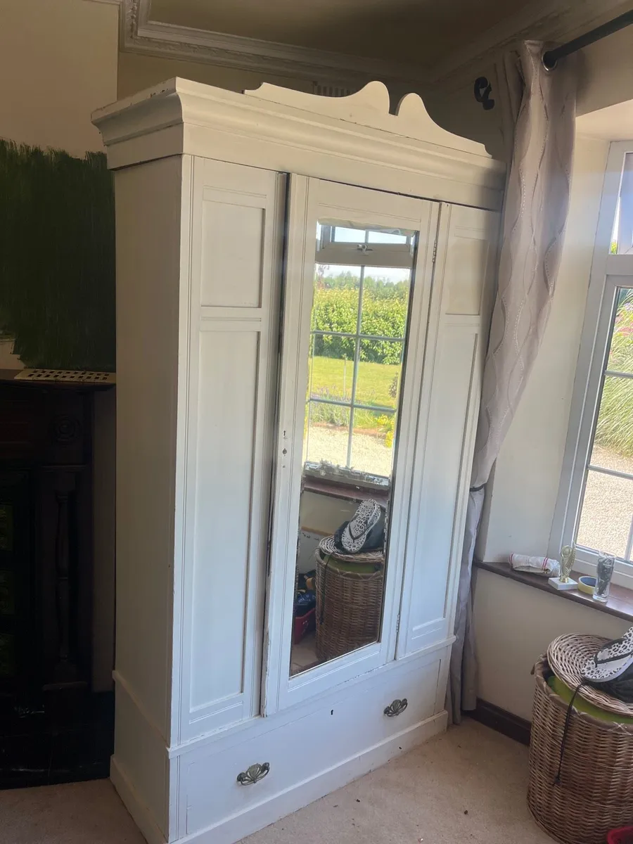 Antique wardrobe - Image 1