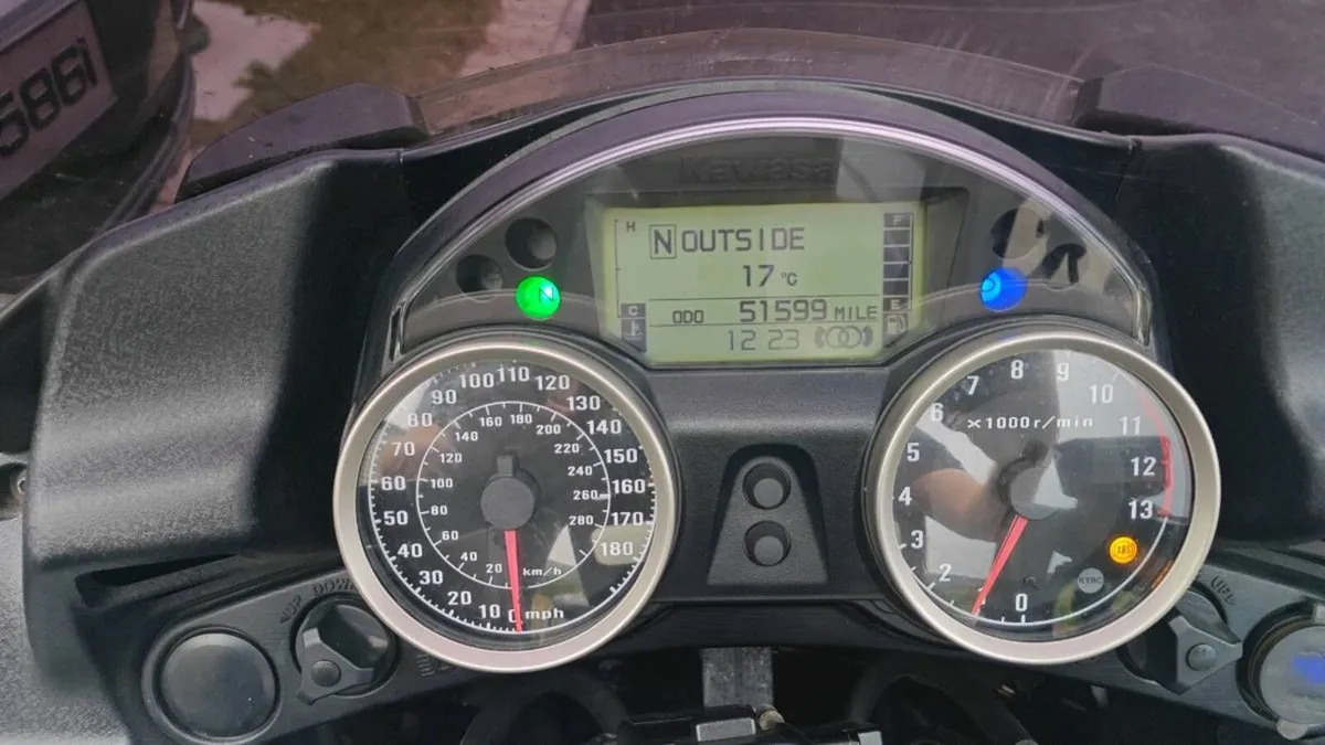 Kawasaki gtr 1400 - Image 2