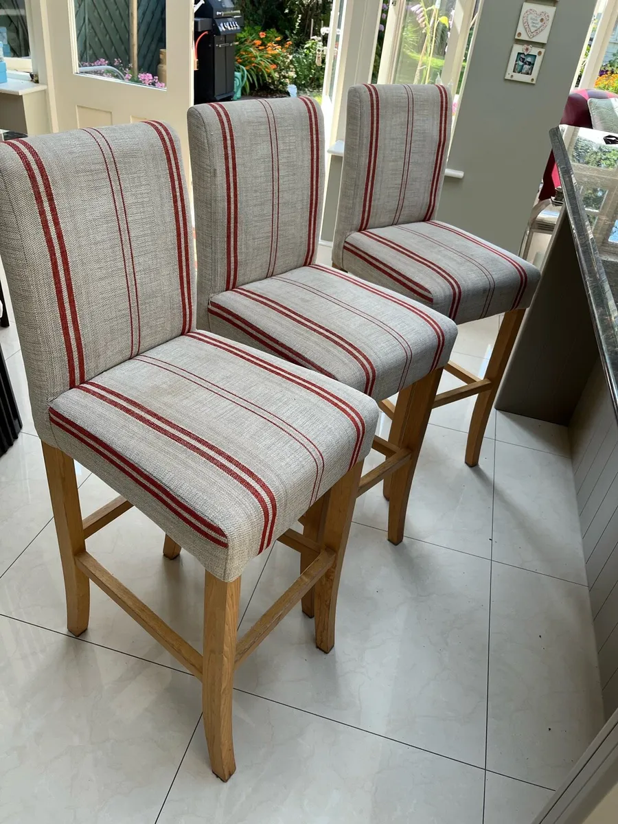 Island chairs - Image 1
