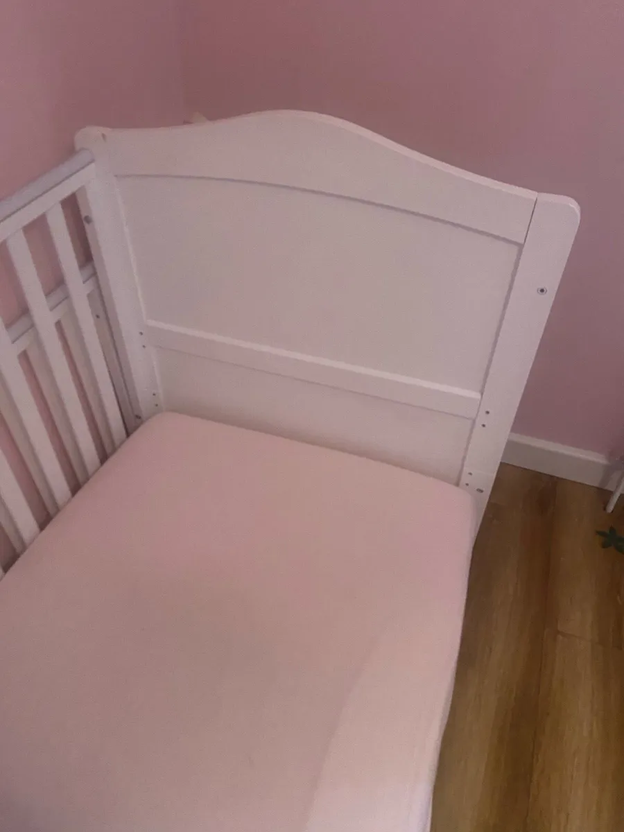 Cot bed - Image 2