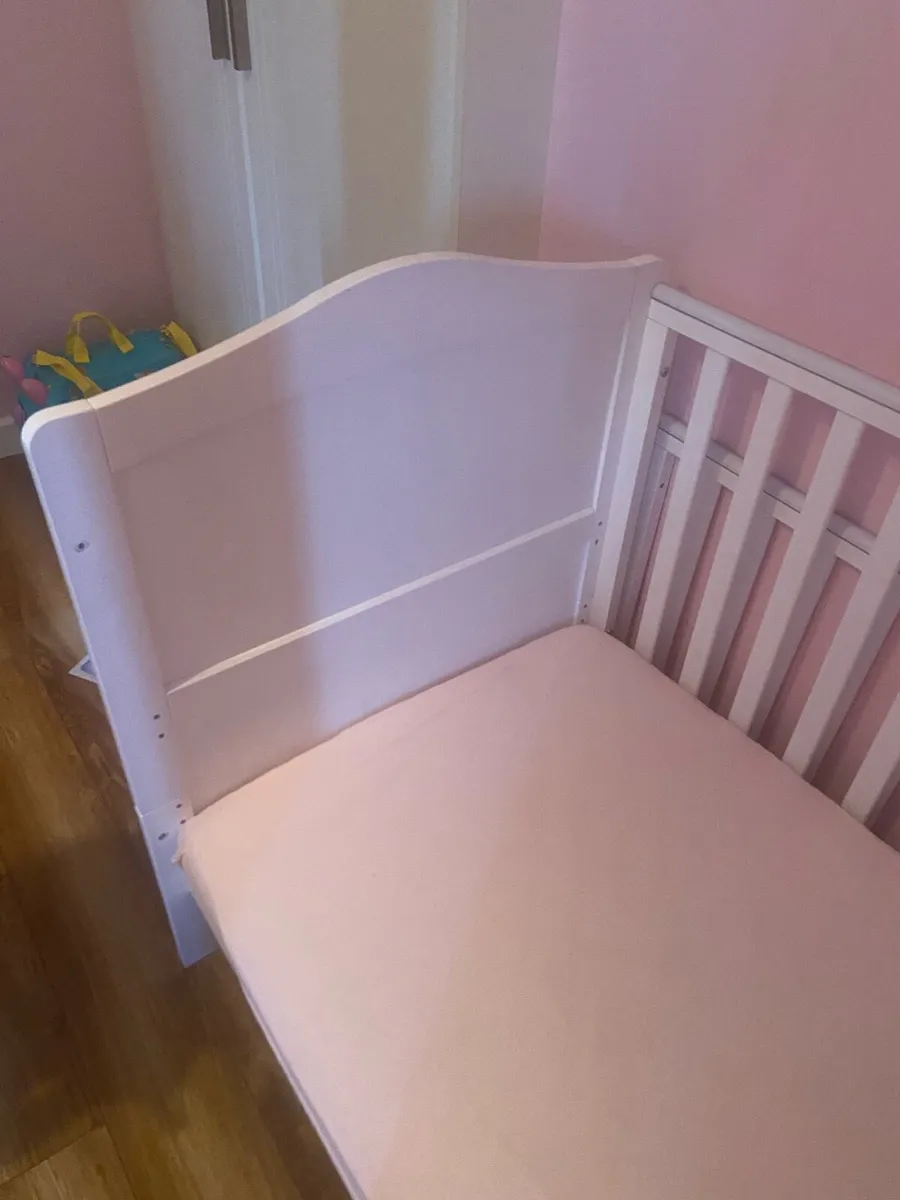 Cot bed - Image 3