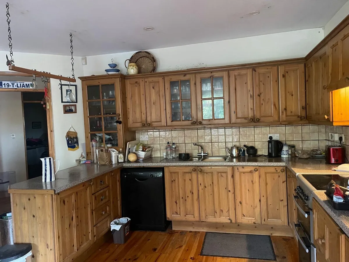 Kitchen cabinet doors - Image 1