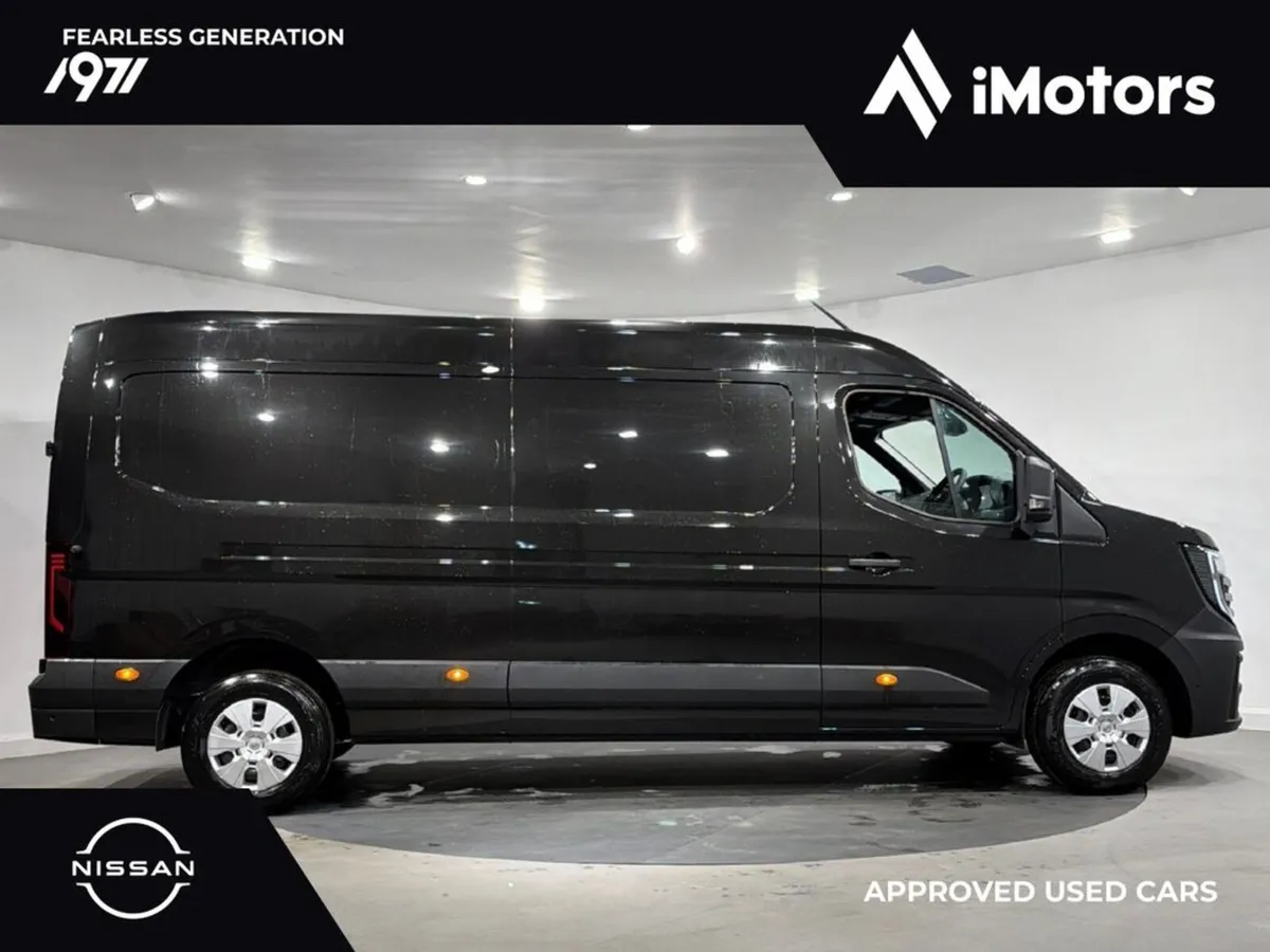 Nissan Interstar DEMO L3H2 150 SV Premium - Image 2