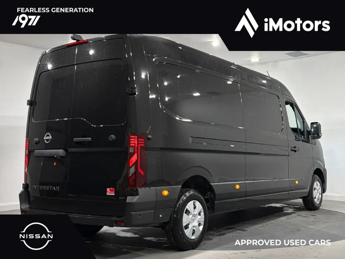 Nissan Interstar DEMO L3H2 150 SV Premium - Image 3