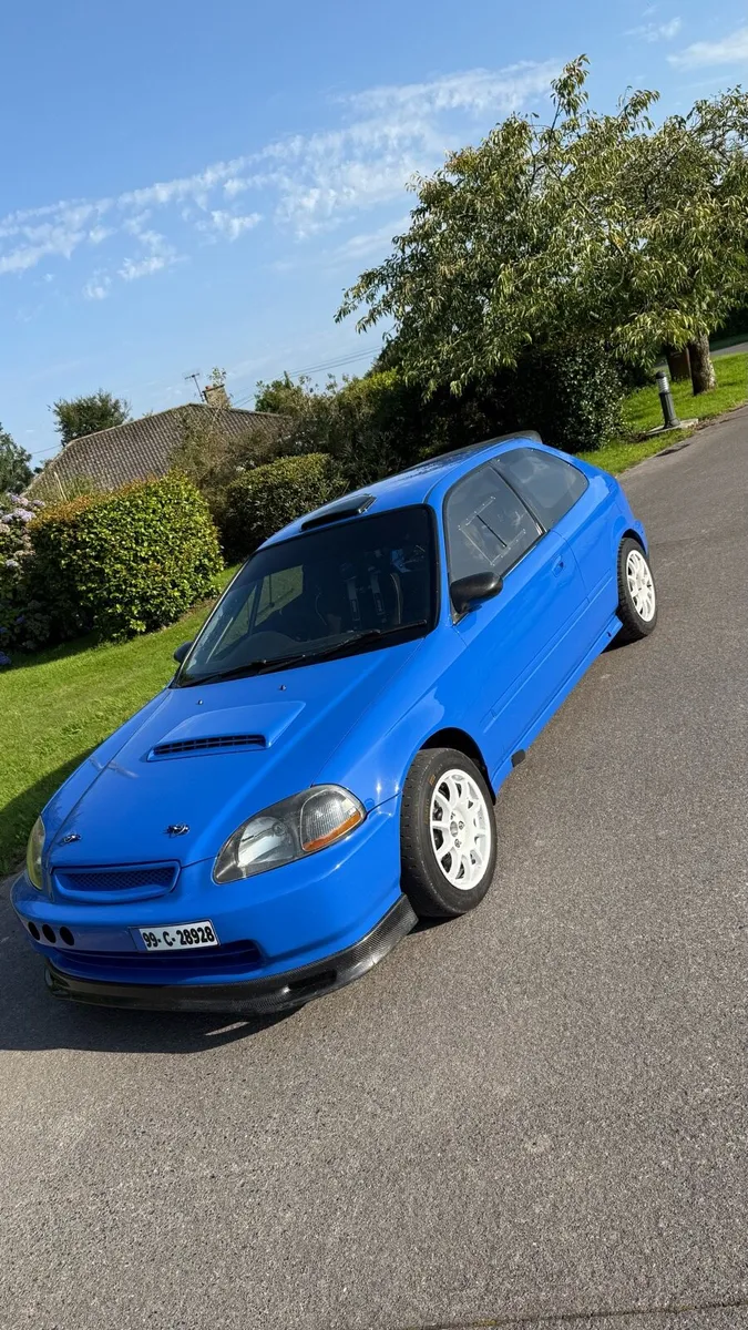 Top spec class 11f Honda civic ek9 - Image 2