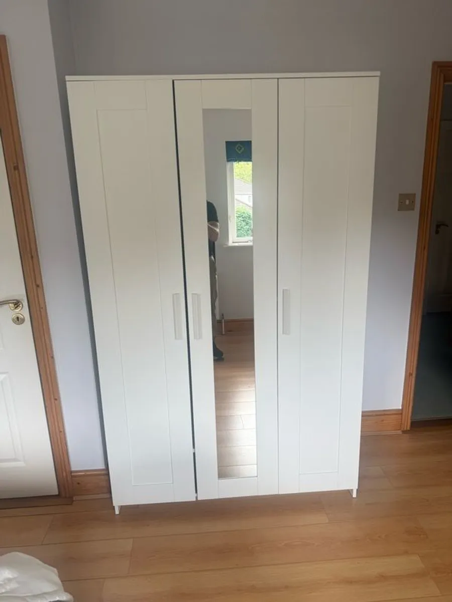 wardrobe - Image 1