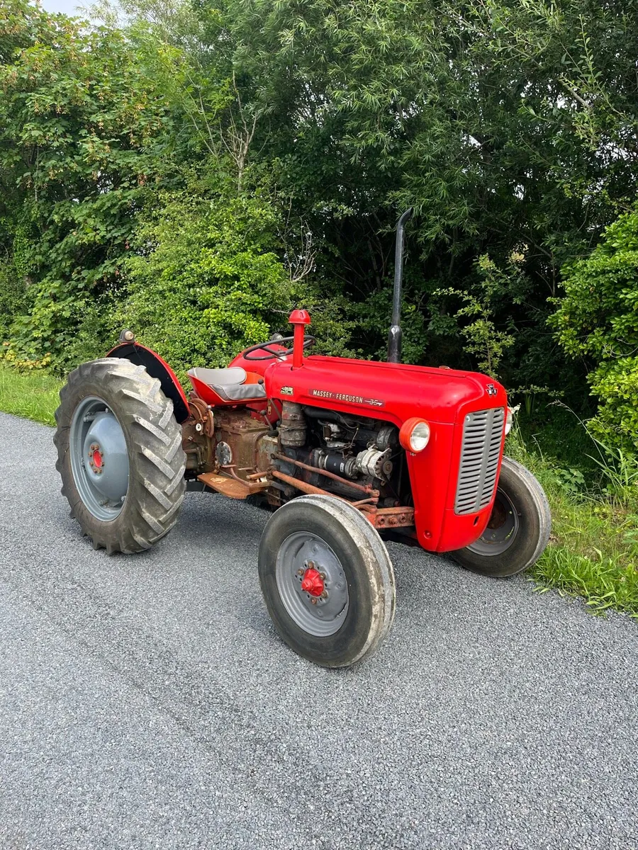 Massey Ferguson 35 - Image 1