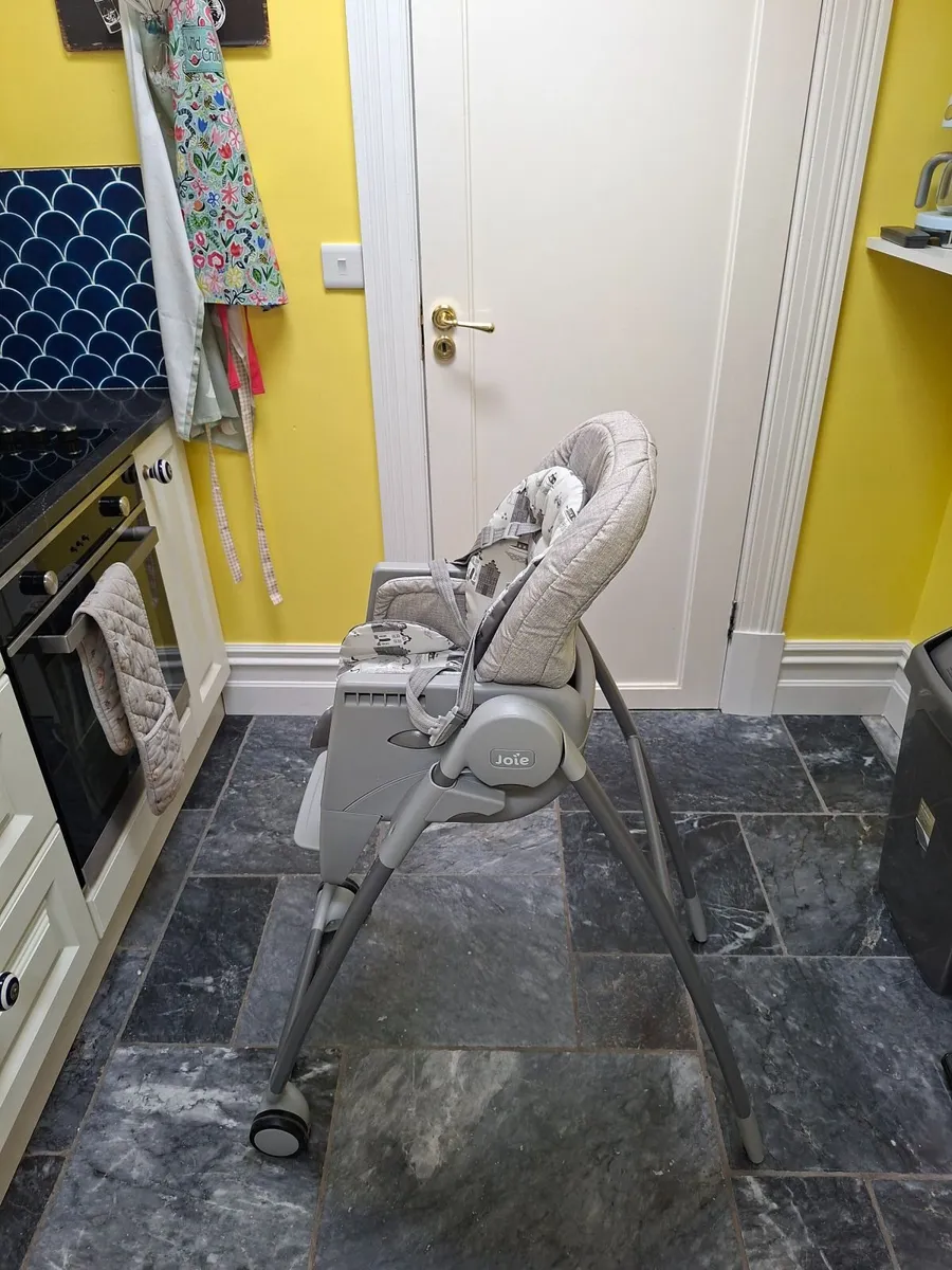 Joie Highchair with Detachable Tray - Image 3