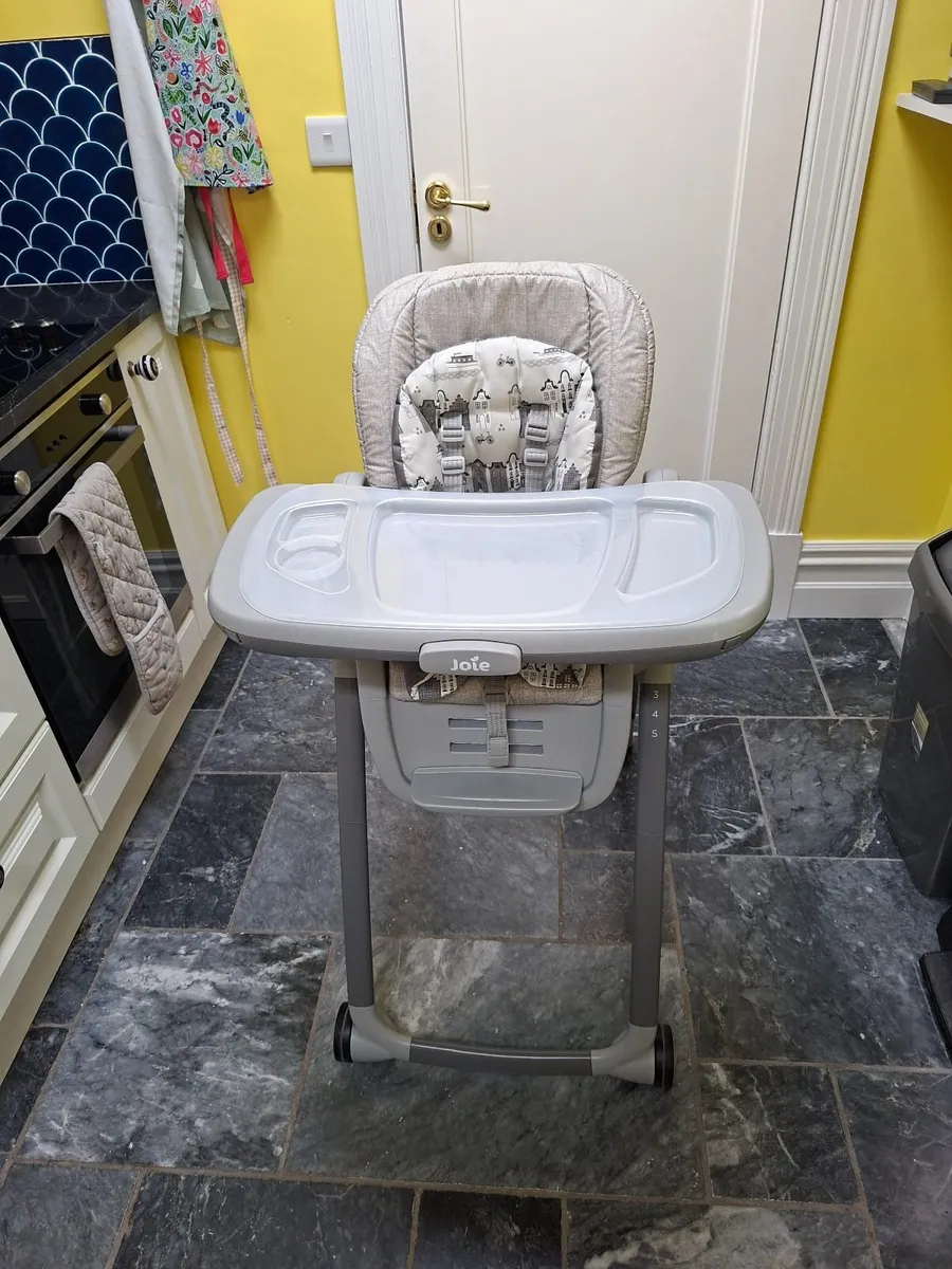 Joie Highchair with Detachable Tray - Image 1