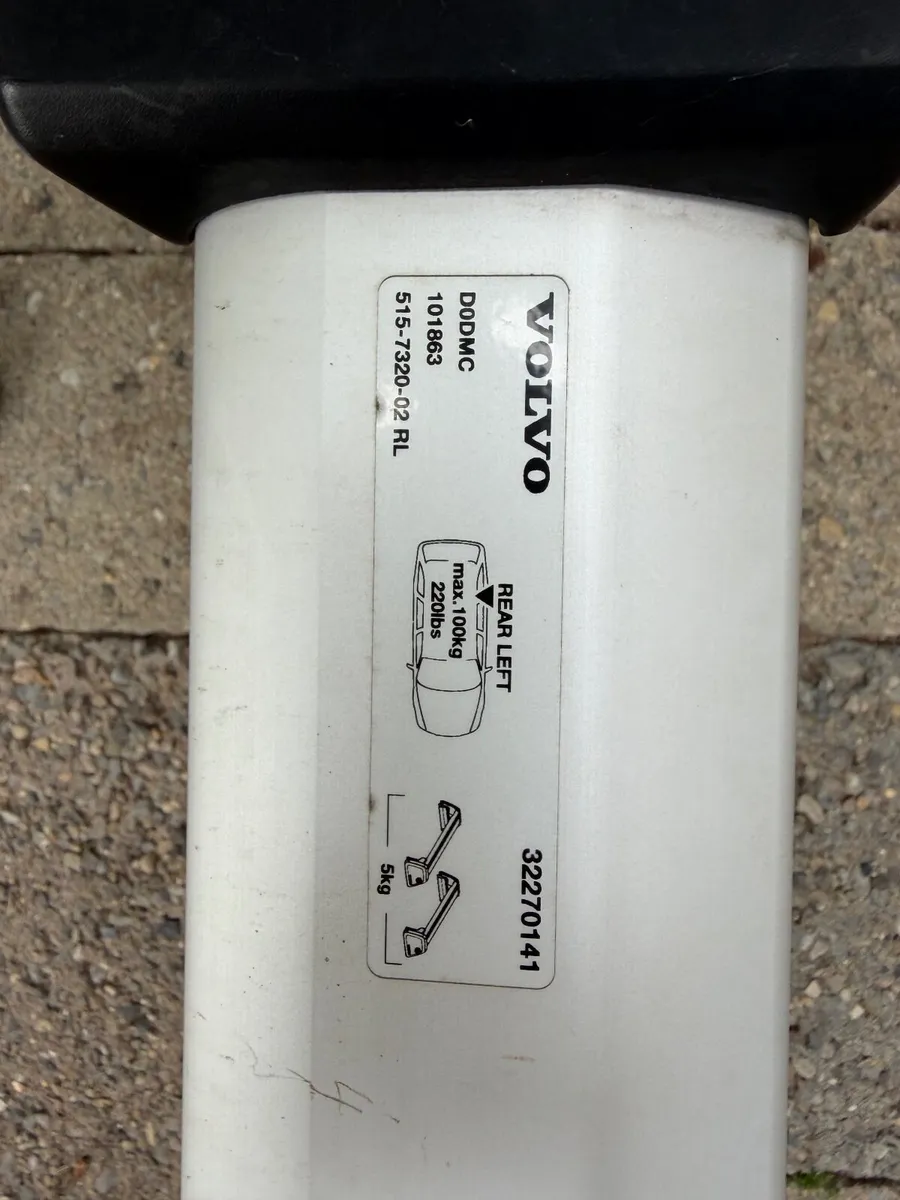 Genuine Volvo XC90 Roof Bars / Cross Bars (2016+) - Image 1