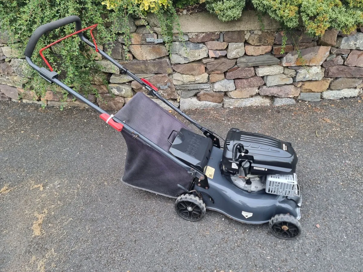 Lawnmower, Hyundai, 18inch deck. - Image 3