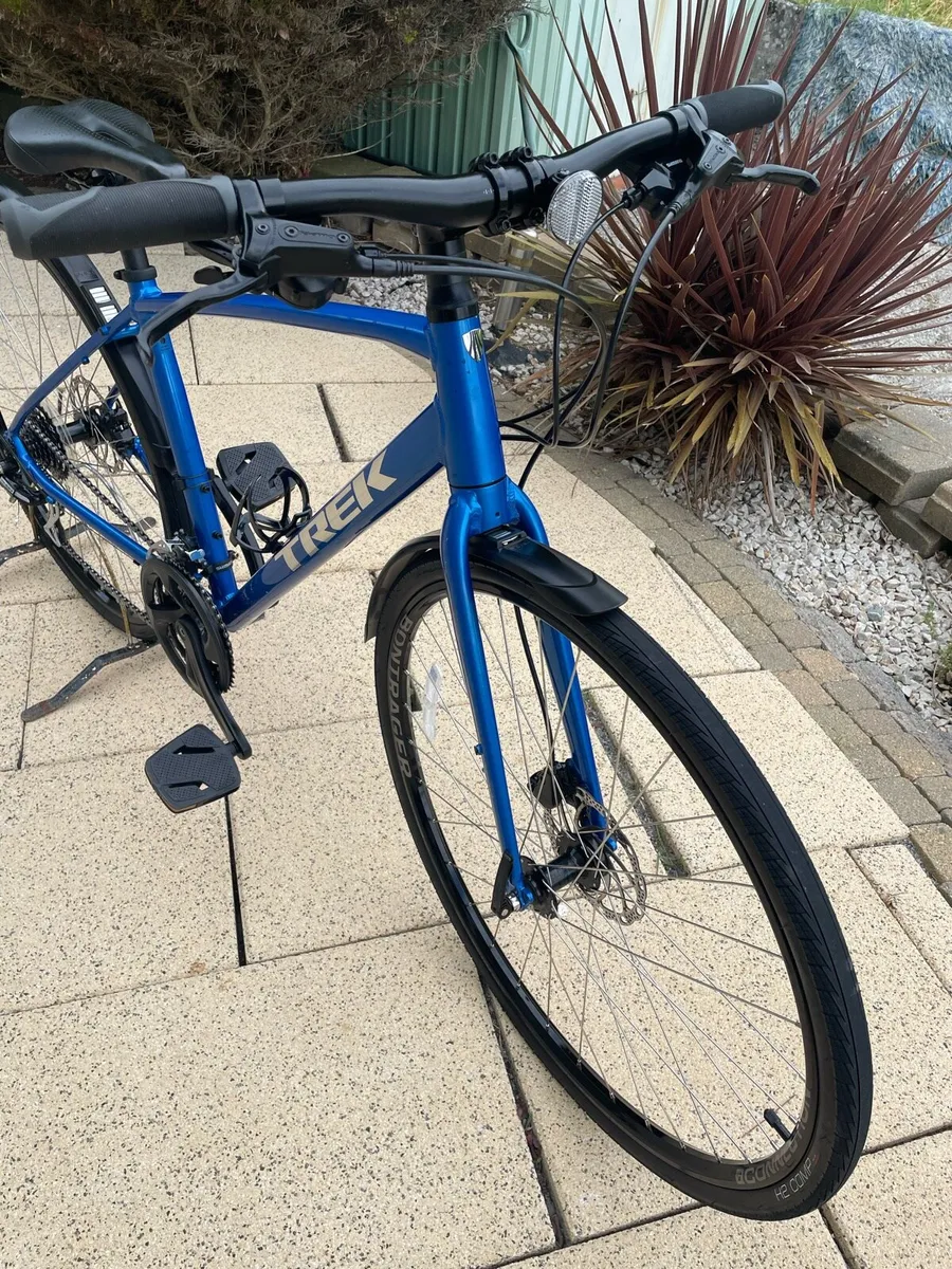 Trek FX2 hybrid bike - Image 3