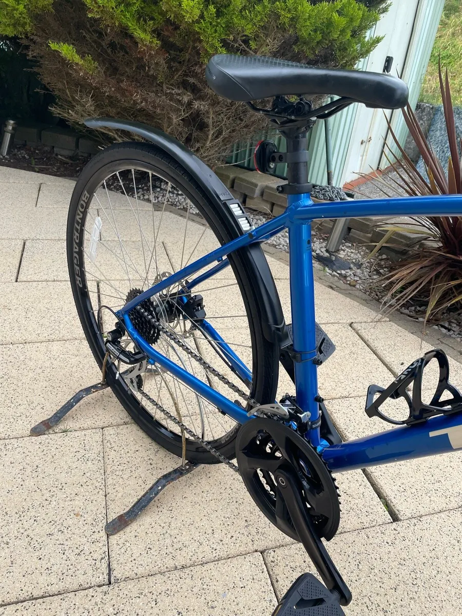Trek FX2 hybrid bike - Image 4