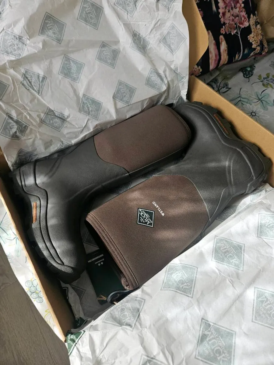 Wellington boots - Image 1