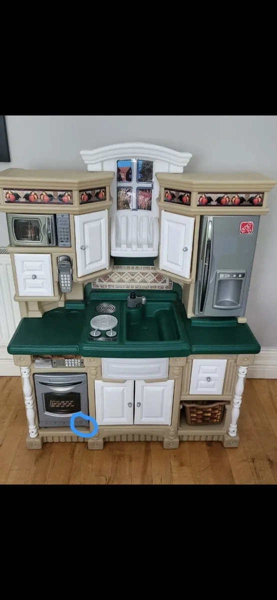 Play Kitchen Step 2 Toy Kitchen - Image 2