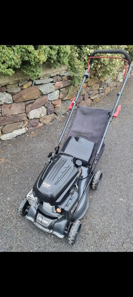 Lawnmower, Hyundai, 18inch deck. - Image 4